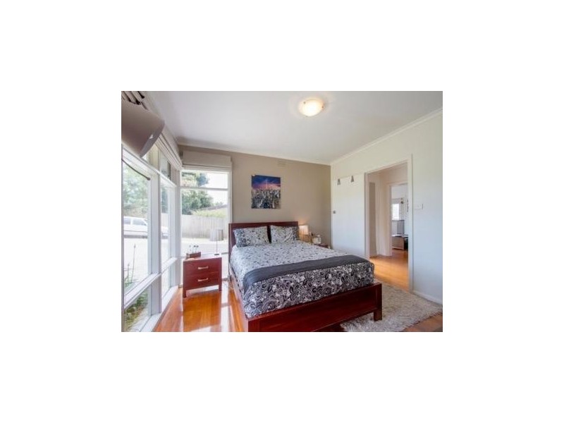 13 Kenilworth Avenue, Frankston VIC 3199