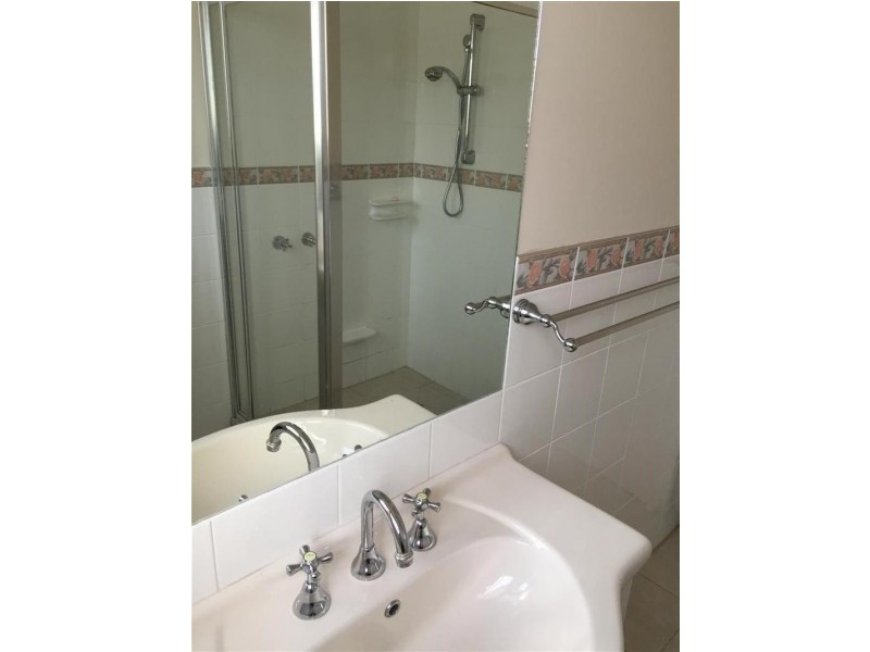 50 McMahons Rd, Frankston VIC 3199