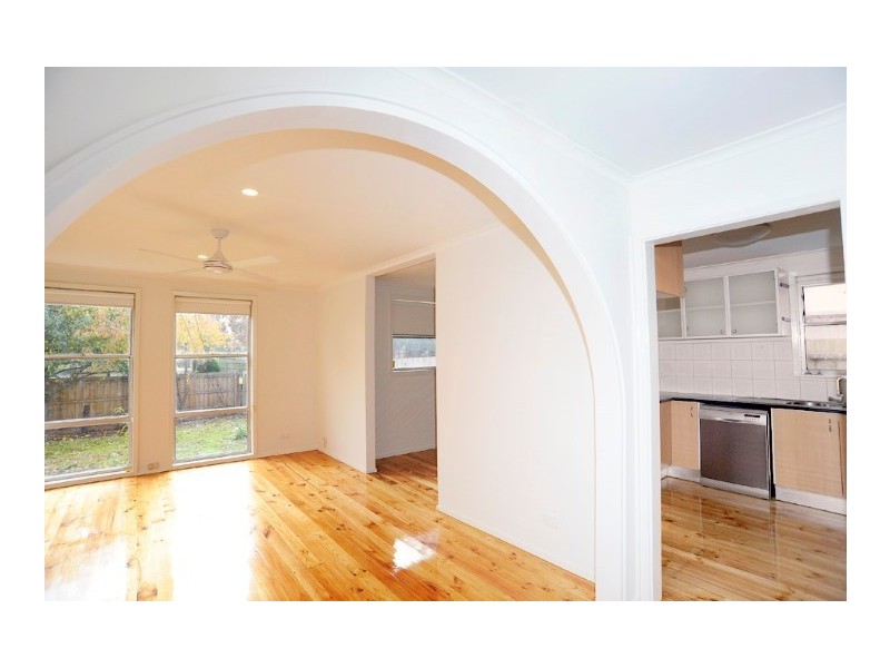 15 Bouvardia Crescent, Frankston North VIC 3200