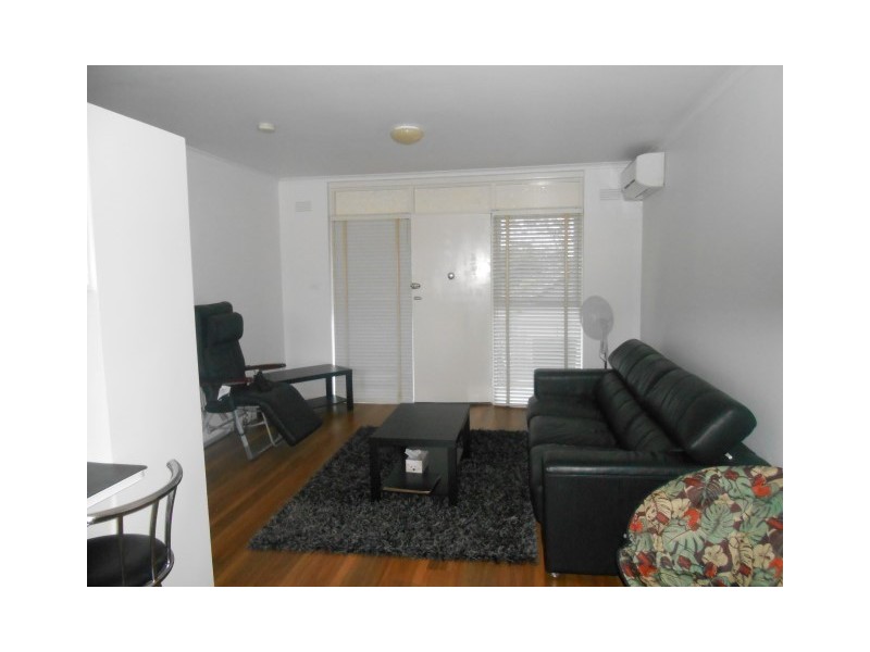 8/4 Plowman Place, Frankston VIC 3199