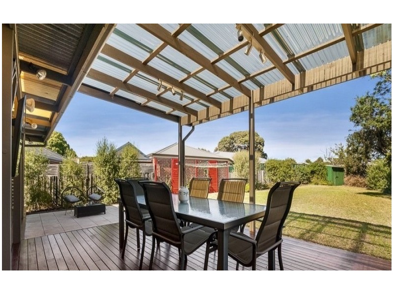 77 Wells Road, Seaford VIC 3198