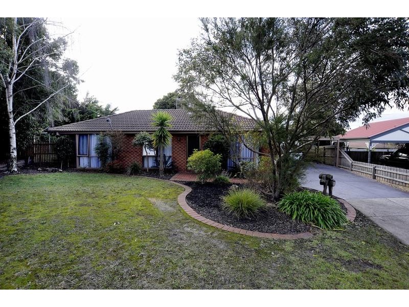 2 Paula Court, Langwarrin VIC 3910
