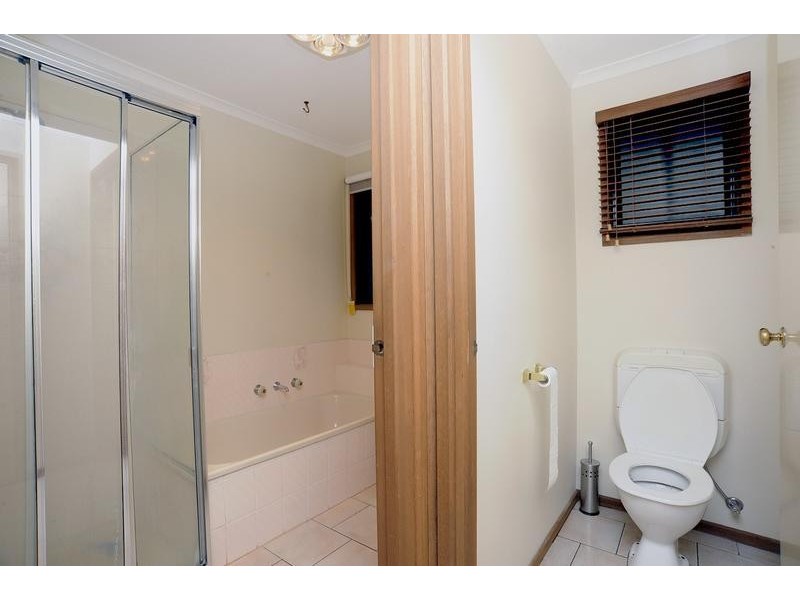 2 Paula Court, Langwarrin VIC 3910