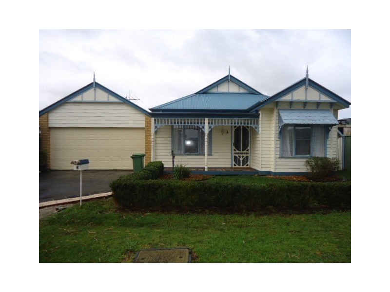 8 Masterton Place, Cranbourne East VIC 3977