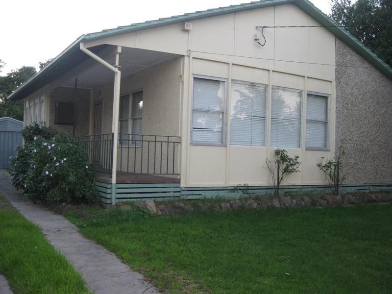 12 Lehmann Crescent, Frankston North VIC 3200