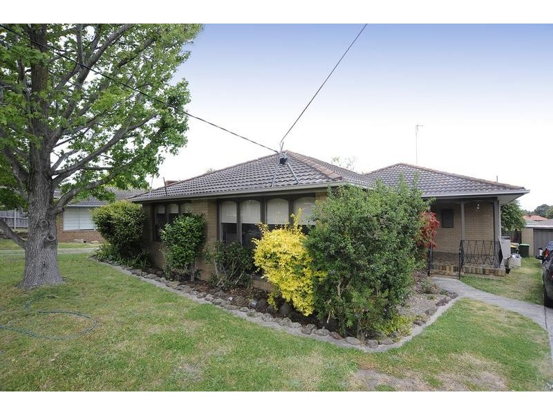 30 Pembroke Avenue, Frankston VIC 3199
