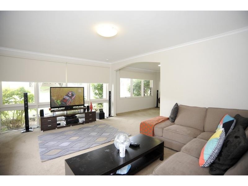 30 Pembroke Avenue, Frankston VIC 3199