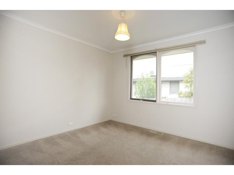 30 Pembroke Avenue, Frankston VIC 3199