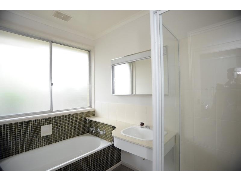 30 Pembroke Avenue, Frankston VIC 3199