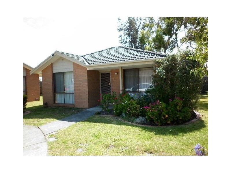 2/2 Wise Avenue, Seaford VIC 3198