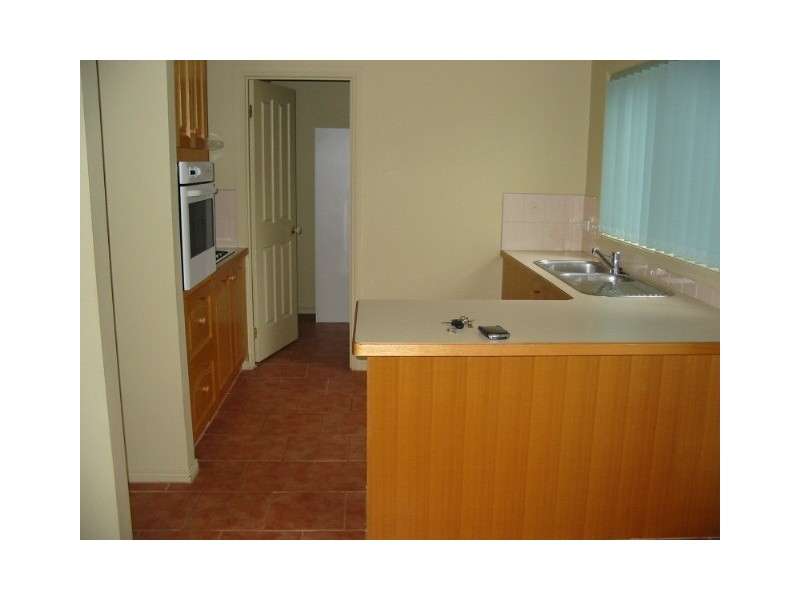 2/49 McClelland Drive, Skye VIC 3977