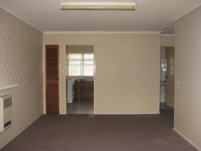 2/28 Lewis Street, Frankston VIC 3199