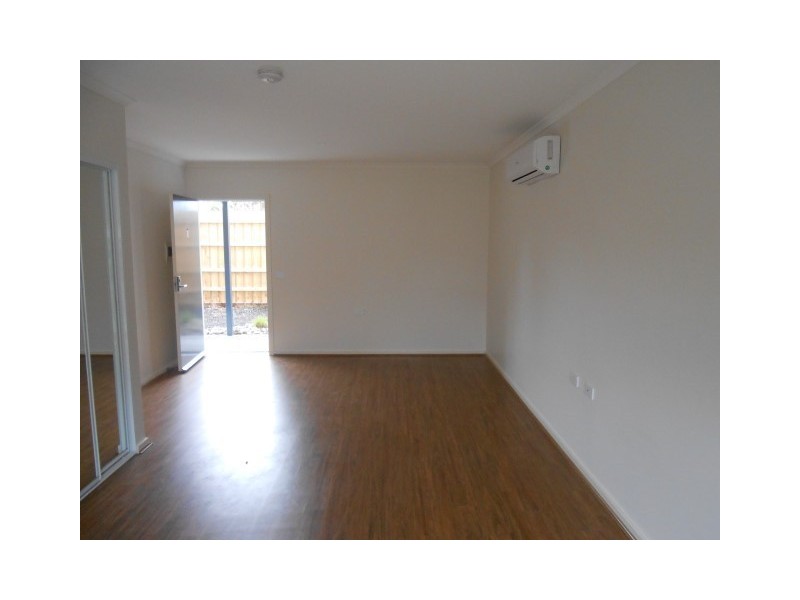 1/24 Burns Street, Frankston VIC 3199