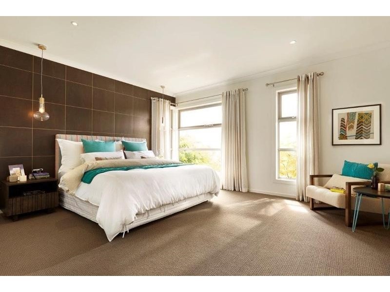 15 Red Maple Drive, Cranbourne West VIC 3977