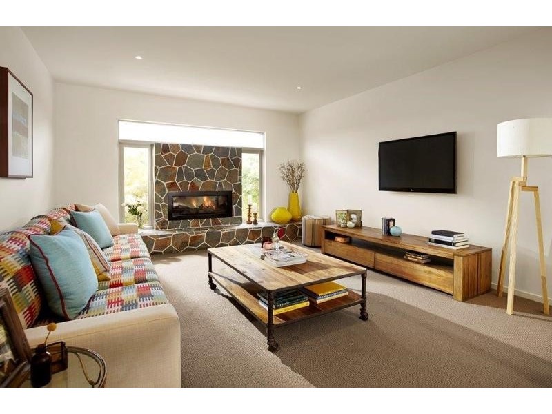 15 Red Maple Drive, Cranbourne West VIC 3977