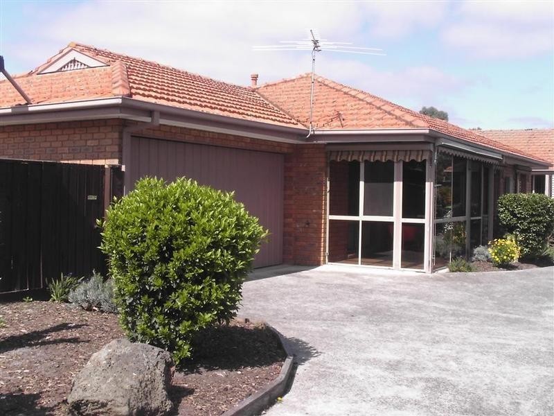 1/64 Bondi Avenue, Frankston VIC 3199