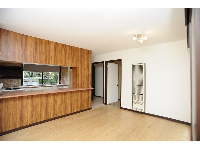 6 Bunarong Drive, Frankston VIC 3199