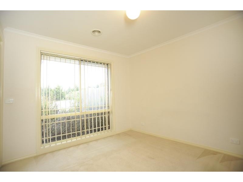 21 Clifton Park Drive, Carrum Downs VIC 3201