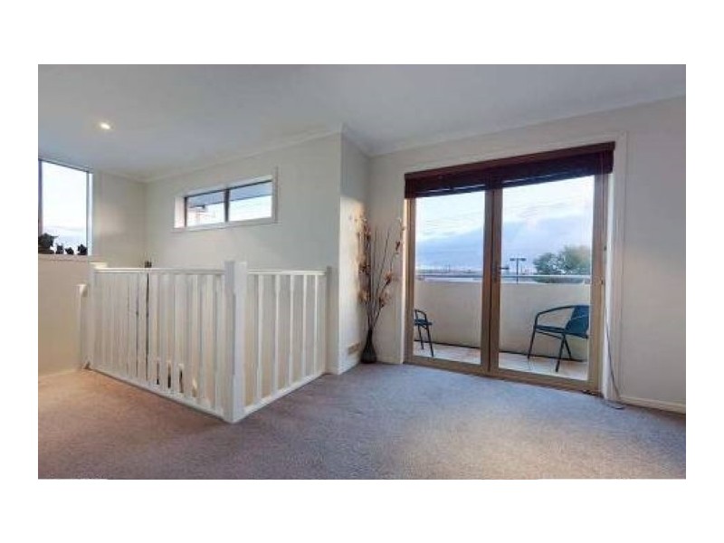 1/15 Overton Rd, Seaford VIC 3198