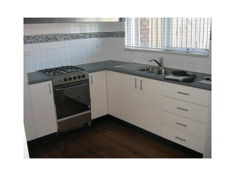 4/2 Millard Street, Frankston VIC 3199