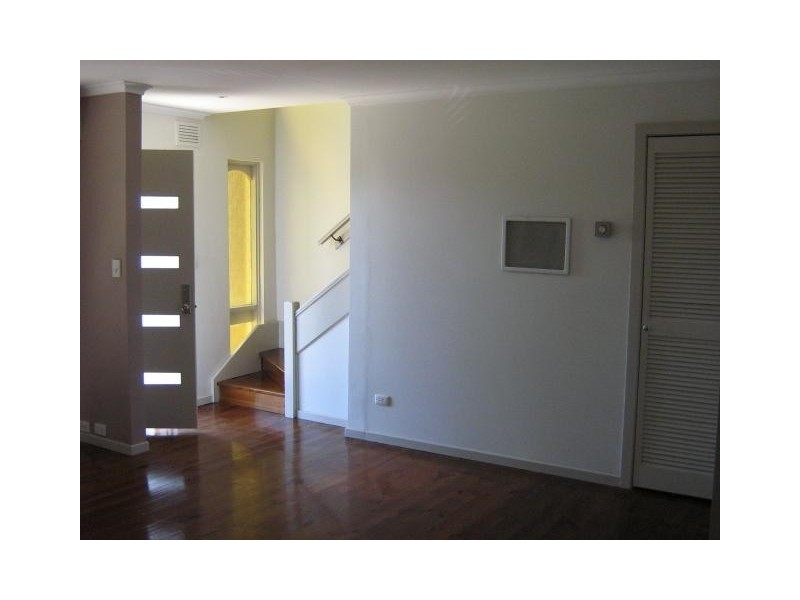 4/2 Millard Street, Frankston VIC 3199