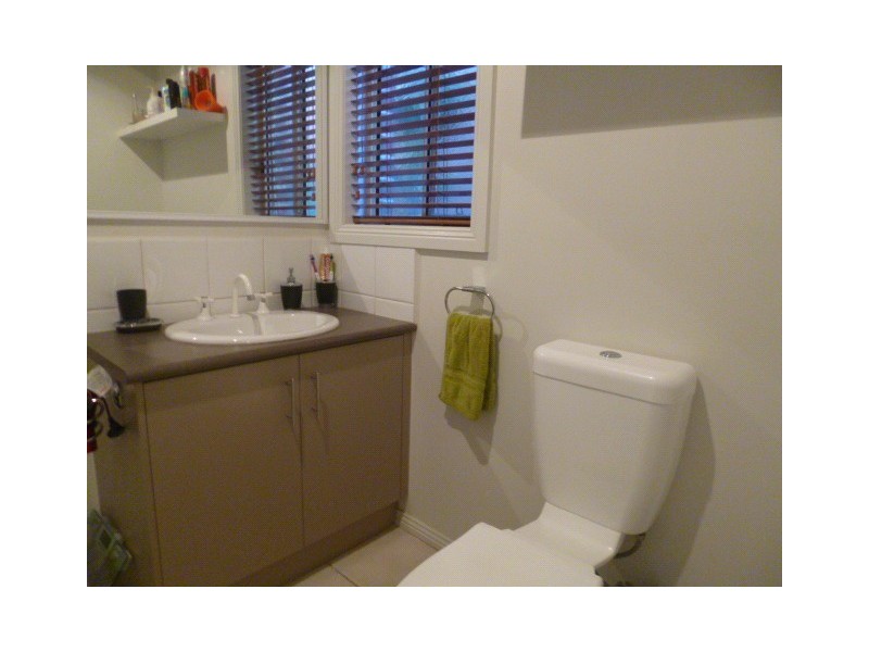 13 Riviera Drive, Pakenham VIC 3810