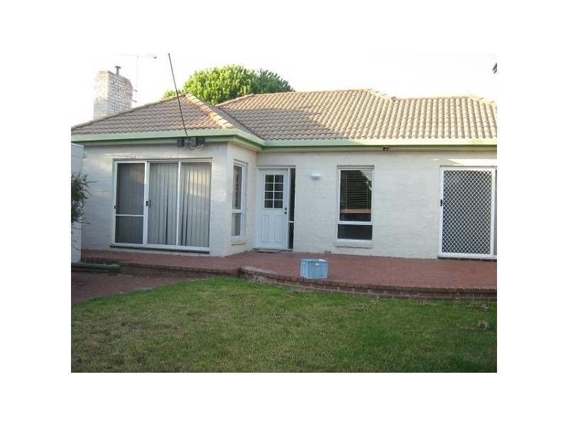 1/8 Fleetwood Cresent, Frankston South VIC 3199