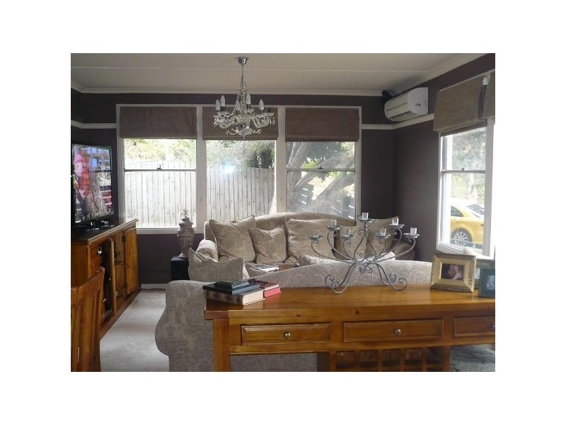 6 Moreton Street, Frankston North VIC 3200
