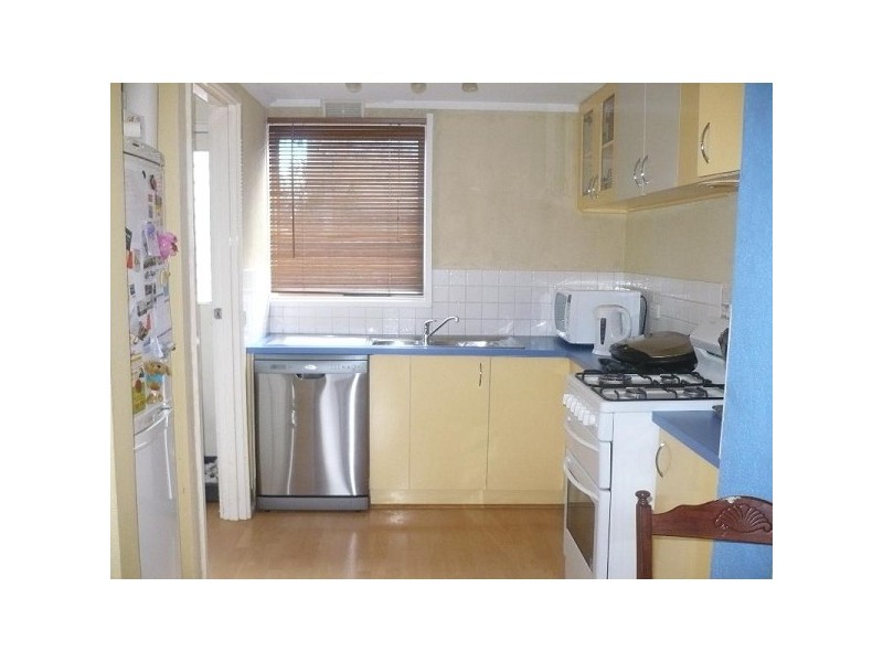 2/27 Carder Avenue, Seaford VIC 3198