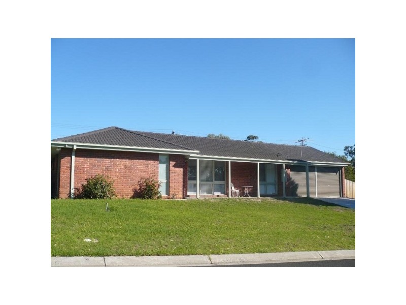 1 Tatura Court, Frankston VIC 3199