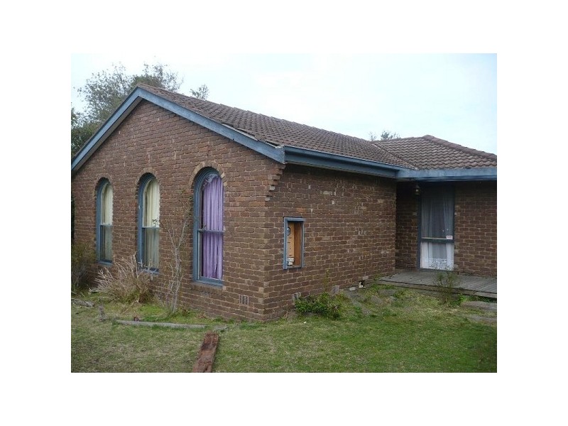 17 Raphael Crescent, Frankston VIC 3199