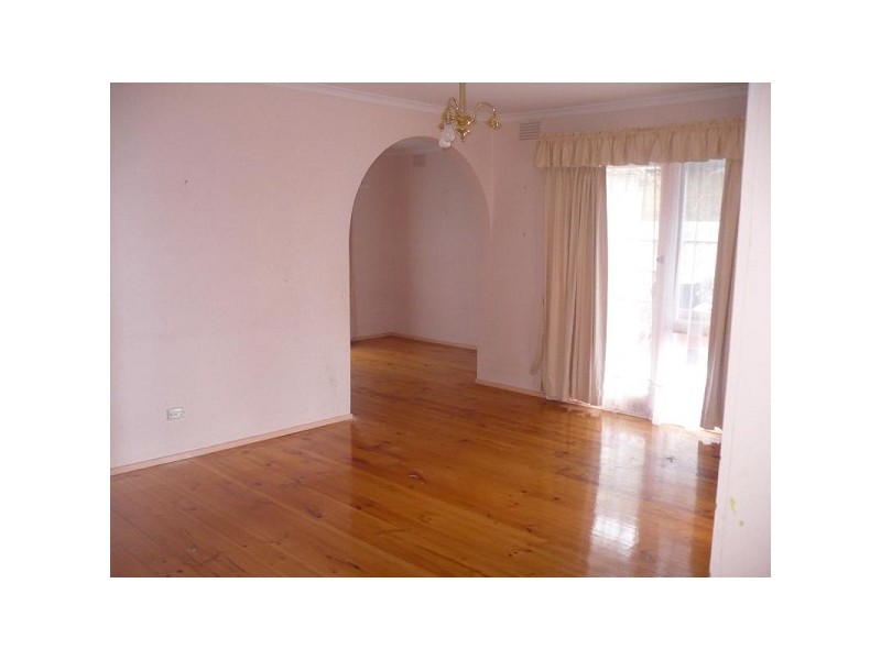 17 Raphael Crescent, Frankston VIC 3199