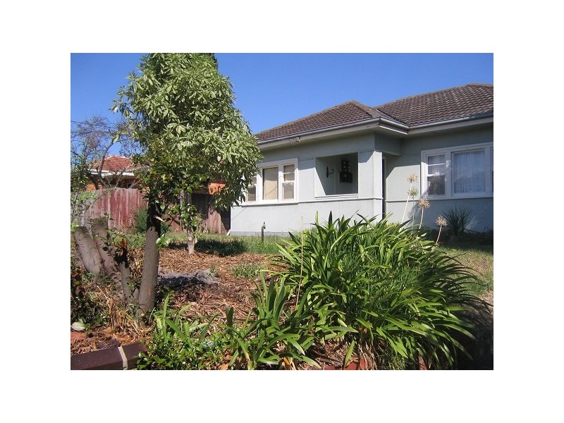 112 Beach Street, Frankston VIC 3199