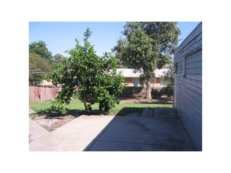 112 Beach Street, Frankston VIC 3199