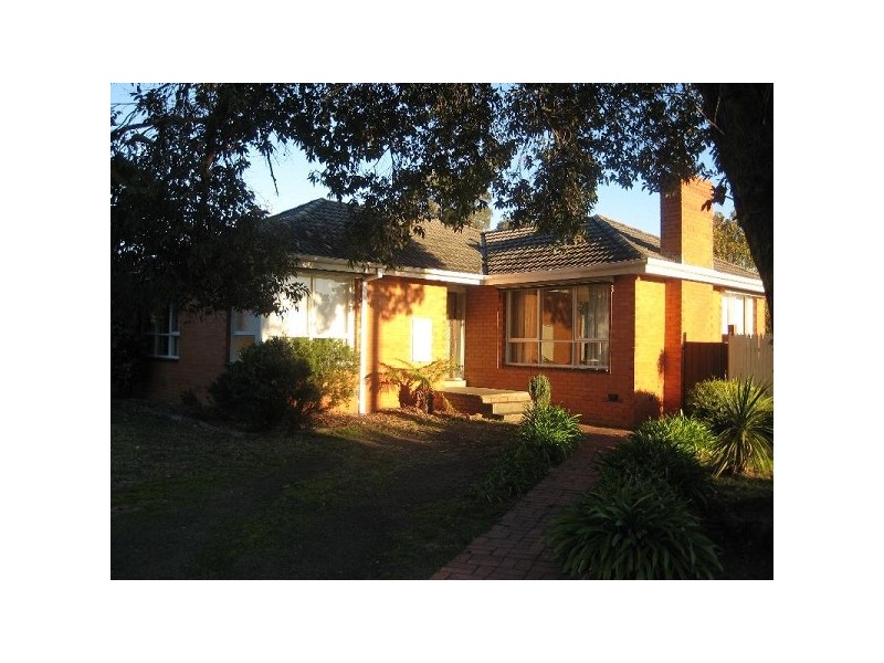 1 Orana Court, Frankston VIC 3199