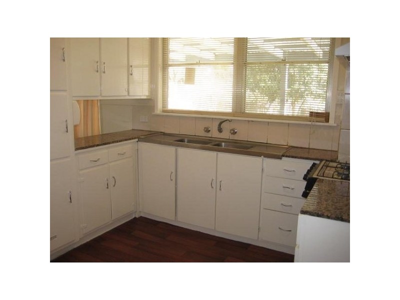 26 Longleaf Street, Frankston North VIC 3200