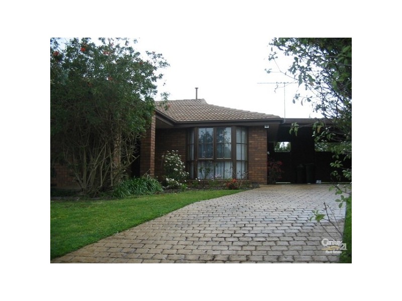 17 Firetail Court, Carrum Downs VIC 3201