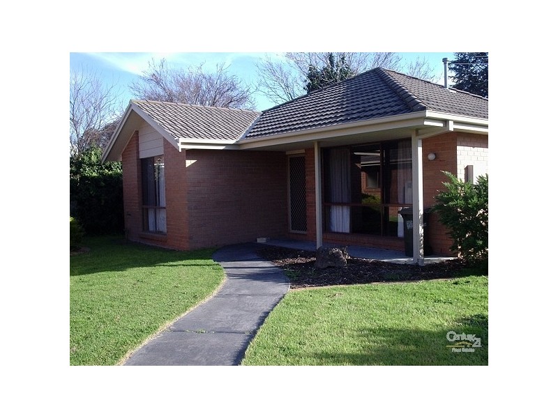 1/2 Wise Avenue, Seaford VIC 3198