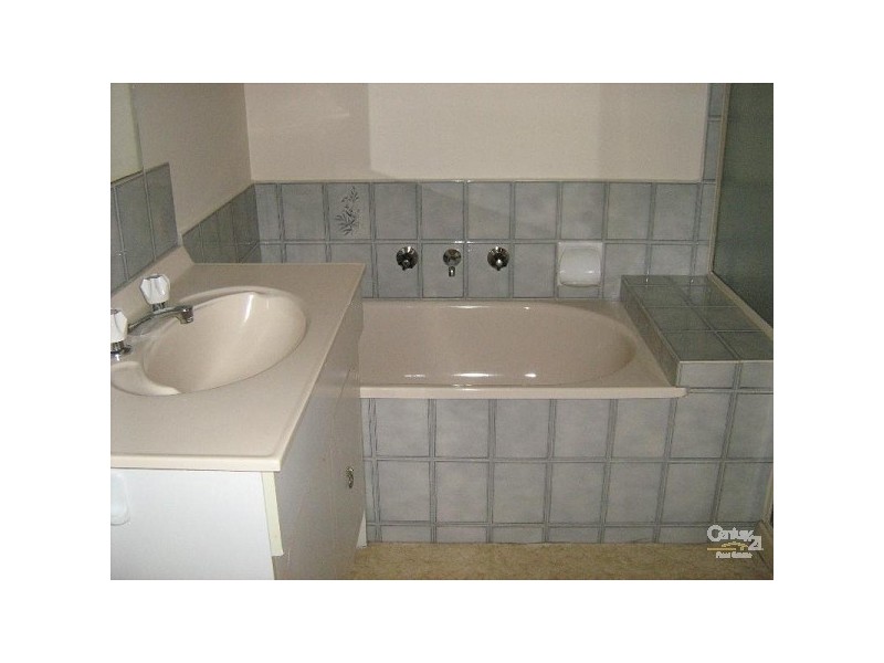 2/169 Seaford Road, Seaford VIC 3198