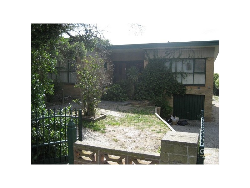 27 Hillcrest Road, Frankston VIC 3199