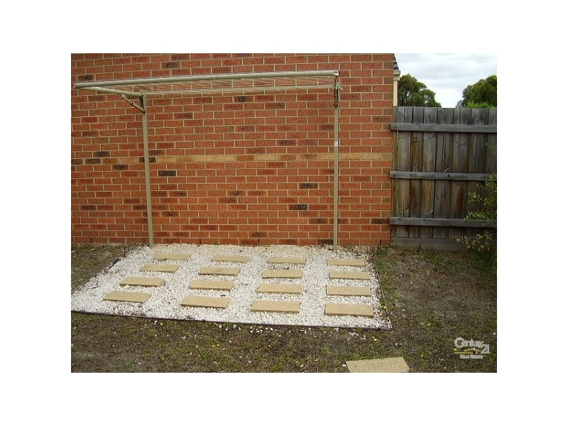 8/25 Potts Road, Langwarrin VIC 3910