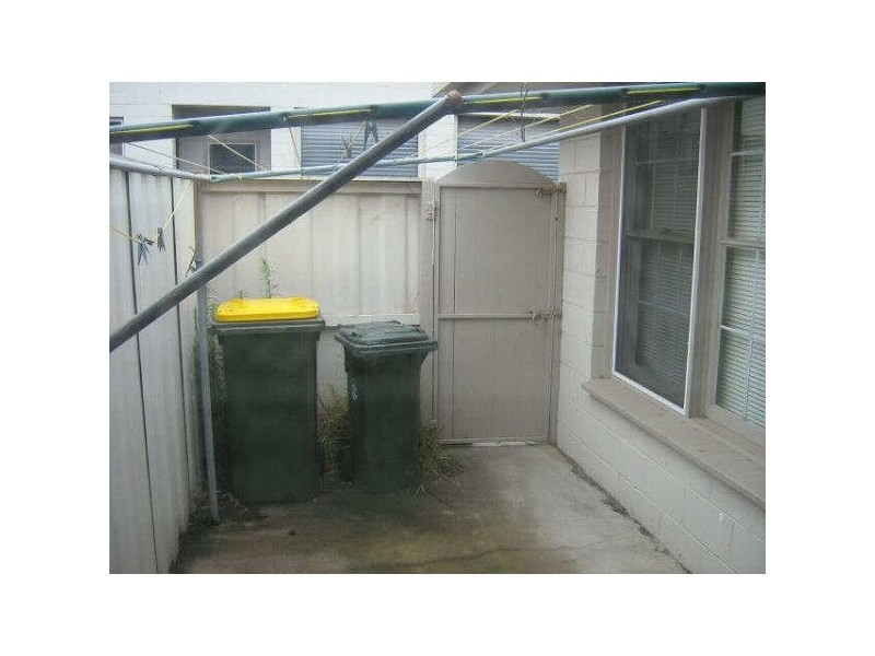 2/36  Denbigh Street, Frankston VIC 3199