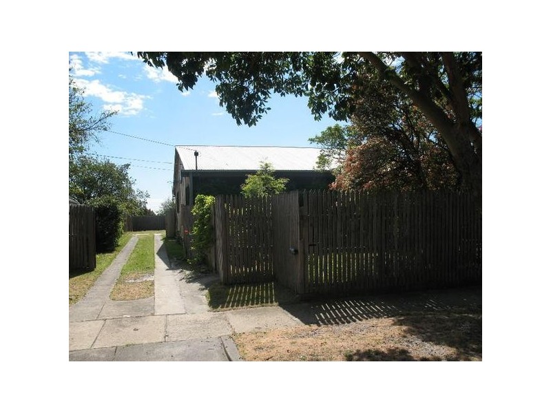 21  Parer Street, Frankston VIC 3199