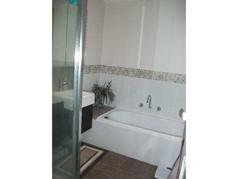 2/11  Kars Street, Frankston VIC 3199