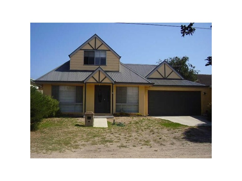 11 Beckwith Grove, Seaford VIC 3198