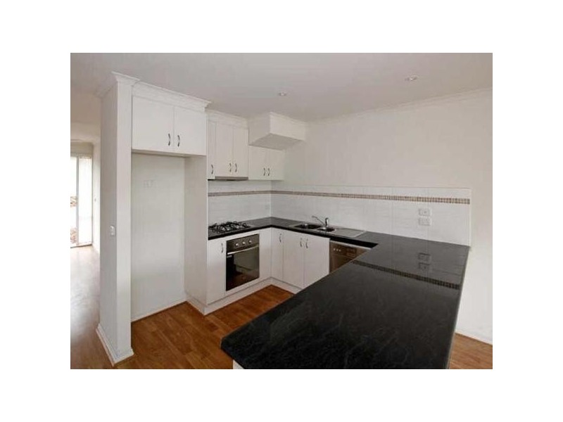 4/76-80  McMahons Road, Frankston VIC 3199