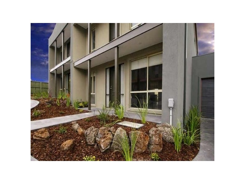 4/76-80  McMahons Road, Frankston VIC 3199