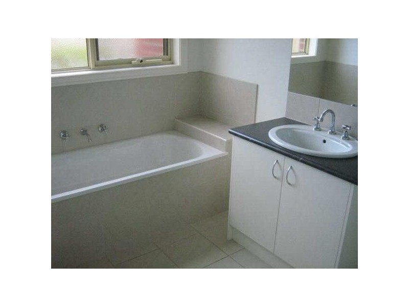 1/17  Neptune Street, Mornington VIC 3931