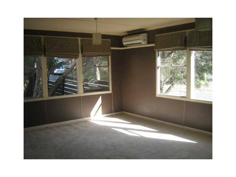 6 Moreton Street, Frankston North VIC 3200