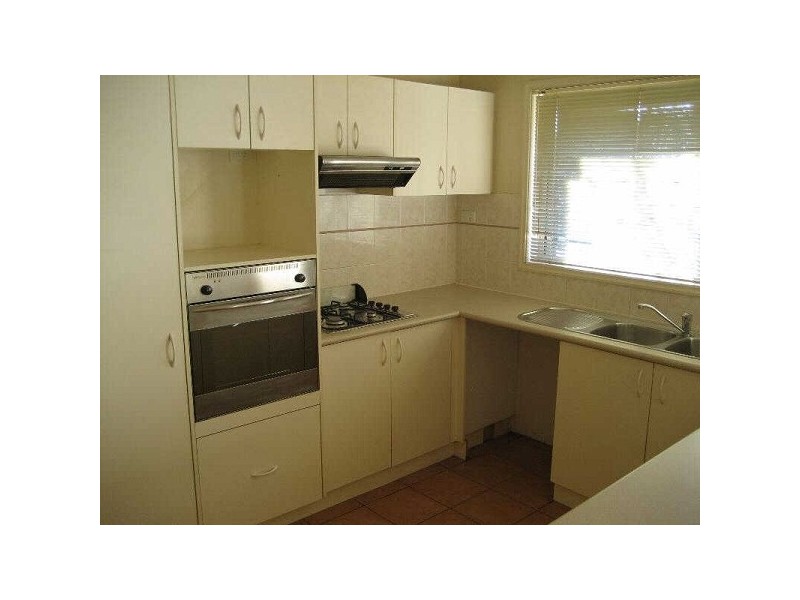 2/8A  Carder Avenue, Seaford VIC 3198